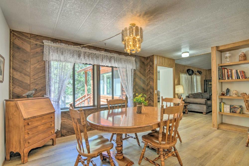 Hatch Retreat with Deck, Grill and Creek Access!